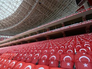 Antalya Stadı milli maça hazır