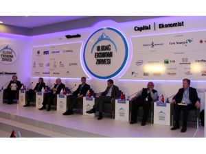 ‘Dijital Ekonomi ve Büyüme Stratejileri’ tartışıldı