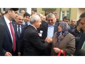 Kılıçdaroğlu'ndan Çubuk'taki şehit ailesine ziyaret