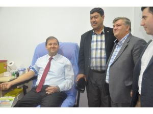 AK Parti’den Kızılay’ın Kan Bağışı Kampanyasına Destek