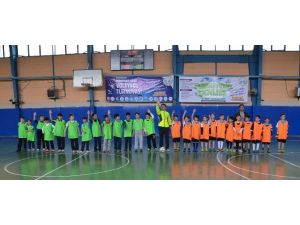 Bozüyük Belediyesi’nin Minikler Futsal Şenliği Başladı