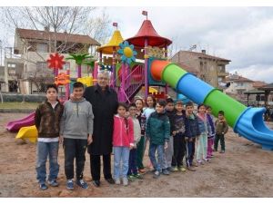 Tuzköy’de Çocuklar Parka Kavuşmanın Sevincini Yaşadı