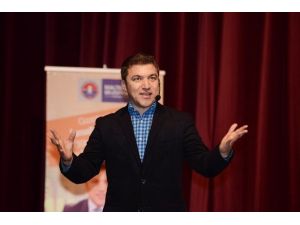 İsmail Küçükkaya “Korkma”yı Maltepeliler İçin İmzaladı