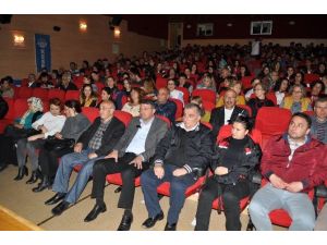 Başkan Turgut, Dünya Tiyatrolar Gününü Kutladı