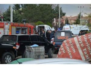 Polis Servisine Bombalı Saldırı: 4 Şehit, 14 Yaralı