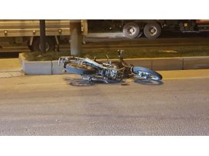 Otomobil İle Motosiklet Çarpıştı: 4 Yaralı
