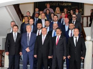 Kosova Heyeti Vali Çiçek’i Ziyaret Etti