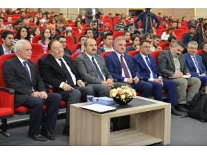 ’Türkiye’de Hükümet Sistemi Arayışları’ Konulu Panel Gerçekleşti