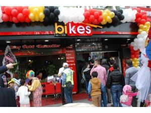 Bikes Döner Törenle Açıldı
