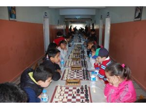 Adıyaman Cumhuriyet İlkokulu Satranç Turnuvası Düzenledi