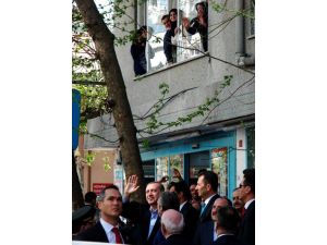 Cumhurbaşkanı Erdoğan, Fatih’te Bir Aile Dostunu Ziyaret Etti