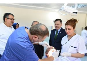 Uşak Üniversitesi Diş Hekimliği Fakültesi Kliniğinde Her Türlü Tedavi İmkanı