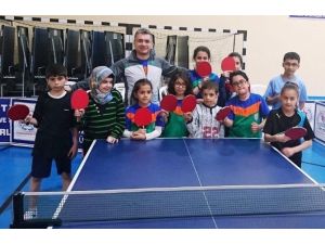 Yeşilyurtspor Masa Tenisi Takımı, Kupa Ve Madalyaları Topladı