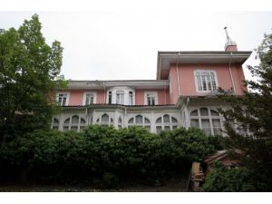 İnönü ailesinin 48 yıl yaşadığı Pembe Köşk ziyarete açılacak