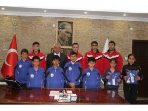 İncesu Belediyesi Spor Yapan Gençlere Destek Vermeye Devam Ediyor
