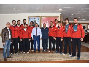 Başkan Alıcık’dan Aydın Sportif Basketbol Takımına Destek