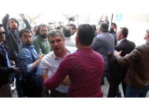 Batman’da AK Parti Ve CHP’liler Arasında Çelenk Gerginliği