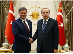 Cumhurbaşkanı Erdoğan, Bosna Hersek Bakanlar Konseyi Başkanı Zvizdiç’i Kabul Etti