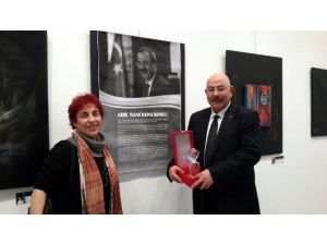 Sanko’ya, ’Sanata Katkı Ödülü’ Verildi
