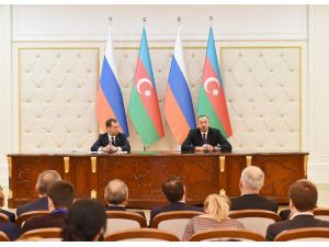 Cumhurbaşkanı Aliyev, Medvedev'i kabul etti