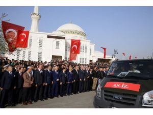 Erdoğan, şehit Binbaşı Karaman'ın cenaze törenine katıldı