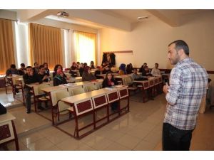 Atatürk Üniversitesi Öğrencileri Umut Işığı Olma Yolunda “Çaresiz Se Çare” Sensin Dedi