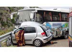Mersin’de Otomobil İle Yolcu Otobüsü Çarpıştı: 2 Ölü, 5 Yaralı