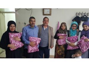 Yamanspor Kulübü, Suriyeli Ailelere Giyim Yardımı Yaptı