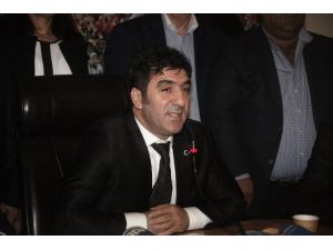 AK Parti Seyhan İlçe Başkanı Yeşiltaş: “Denetim Raporlarına Göre Seyhan Belediyesi Zarara Uğratılıyor”