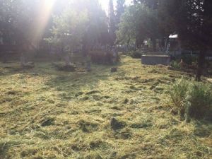 Köşk Belediyesi Mezarlık Temizlik Ve Bakım Çalışmalarınadevam Ediyor