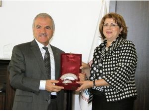 Azerbaycan Eğitim Müşavirinden Rektör Harmandar’a Ziyaret
