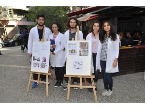 Tıp Öğrencileri Kadın Haklarına Dikkat Çekti