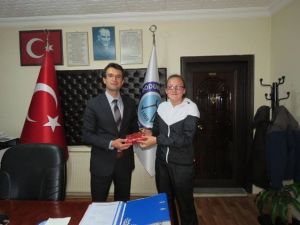 Dodurga Belediye Başkanı Selim Tuna, Başarılı Sporcuları Ödüllendirdi