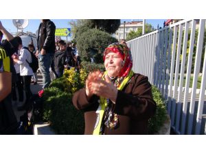 Fenerbahçe, derbi için tesislerden ayrıldı