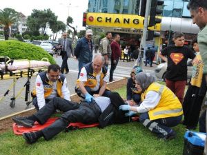 Antalya’da Motosiklet Kazası: 2 Yaralı