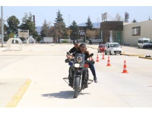 Motosikletli Polis Timlerine İleri Sürüş Eğitimi