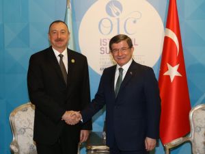 Davutoğlu, Aliyev ile görüştü
