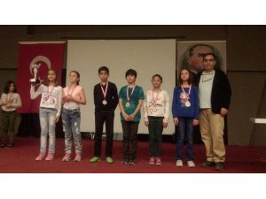 Ayvalık 23 Nisan Satranç Turnuvası Sonuçlandı
