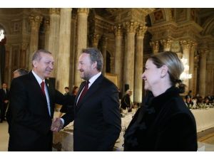 Cumhurbaşkanı Erdoğan’dan Devlet Liderleri Onuruna Dolmabahçe’de Akşam Yemeği