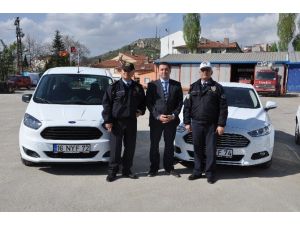 Bozüyük Belediyesi İlçe Emniyet Müdürlüğüne 4 Araç Tahsis Etti