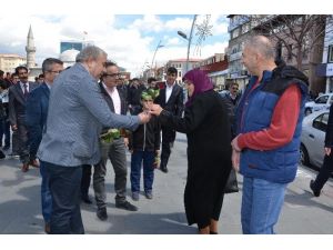 Çat Belediyesi Erzurum’u Gül Yağmuruna Tuttu