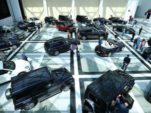 Koza-İpek'e ait lüks otomobillerin yarısı satıldı