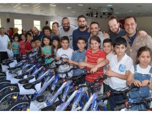 Veloturk, Zonguldak’ta 215 Öğrenciye Bisiklet Hediye Etti