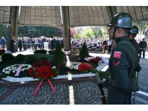 8. Cumhurbaşkanı Turgut Özal Mezarı Başında Anıldı