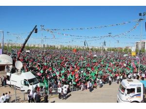 Diyarbakır’da On Binler Kutlu Doğumda Bir Araya Geldi