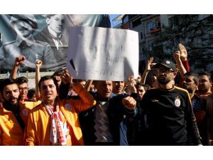 İstiklal’de ‘Dursun Özbek istifa’ sesleri
