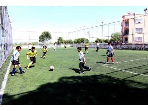 Koçarlı’da Minikler Futbol Turnuvası Yapıldı