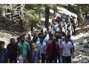 AK Parti’li Gençlerden Doğa Yürüyüşü