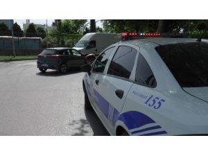 Gebze’de İki Araç Kafa Kafaya Çarpıştı: 1 Yaralı