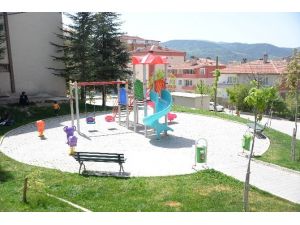 Bilecik Belediyesi Çocuklara 23 Nisan Hediyesi Olarak 12 Parkı Hizmete Açıyor
